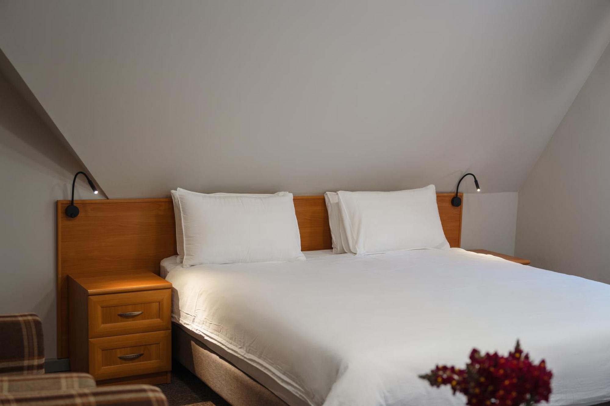 Dolinnka Hotel Cholpon-Ata Ngoại thất bức ảnh