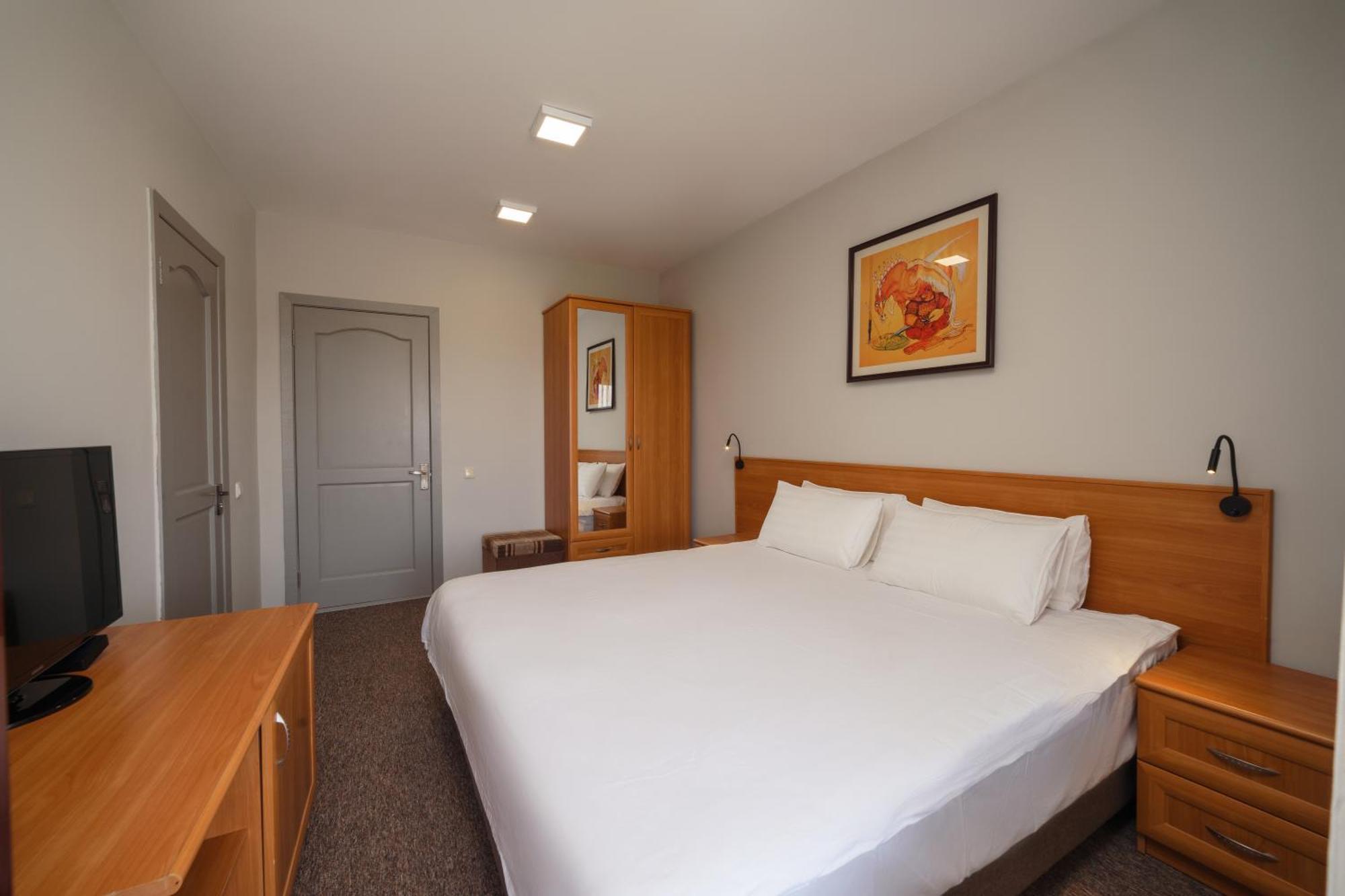 Dolinnka Hotel Cholpon-Ata Ngoại thất bức ảnh