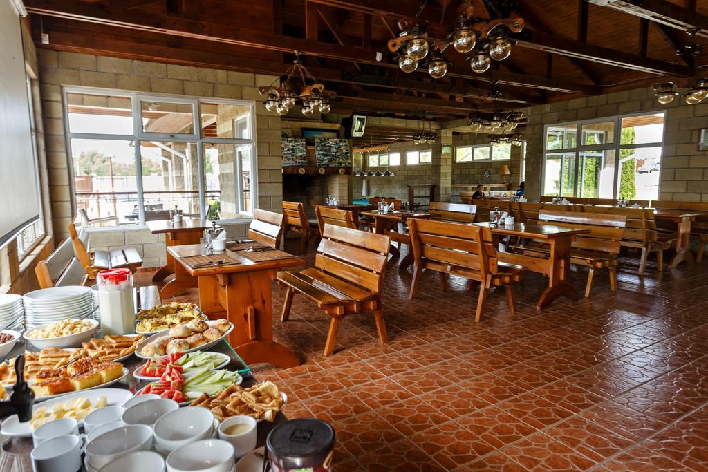 Dolinnka Hotel Cholpon-Ata Ngoại thất bức ảnh